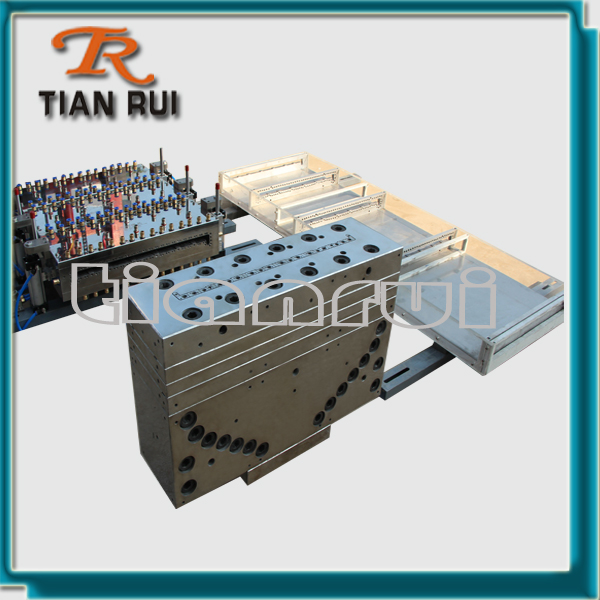 Window Sill Extrusion Mould